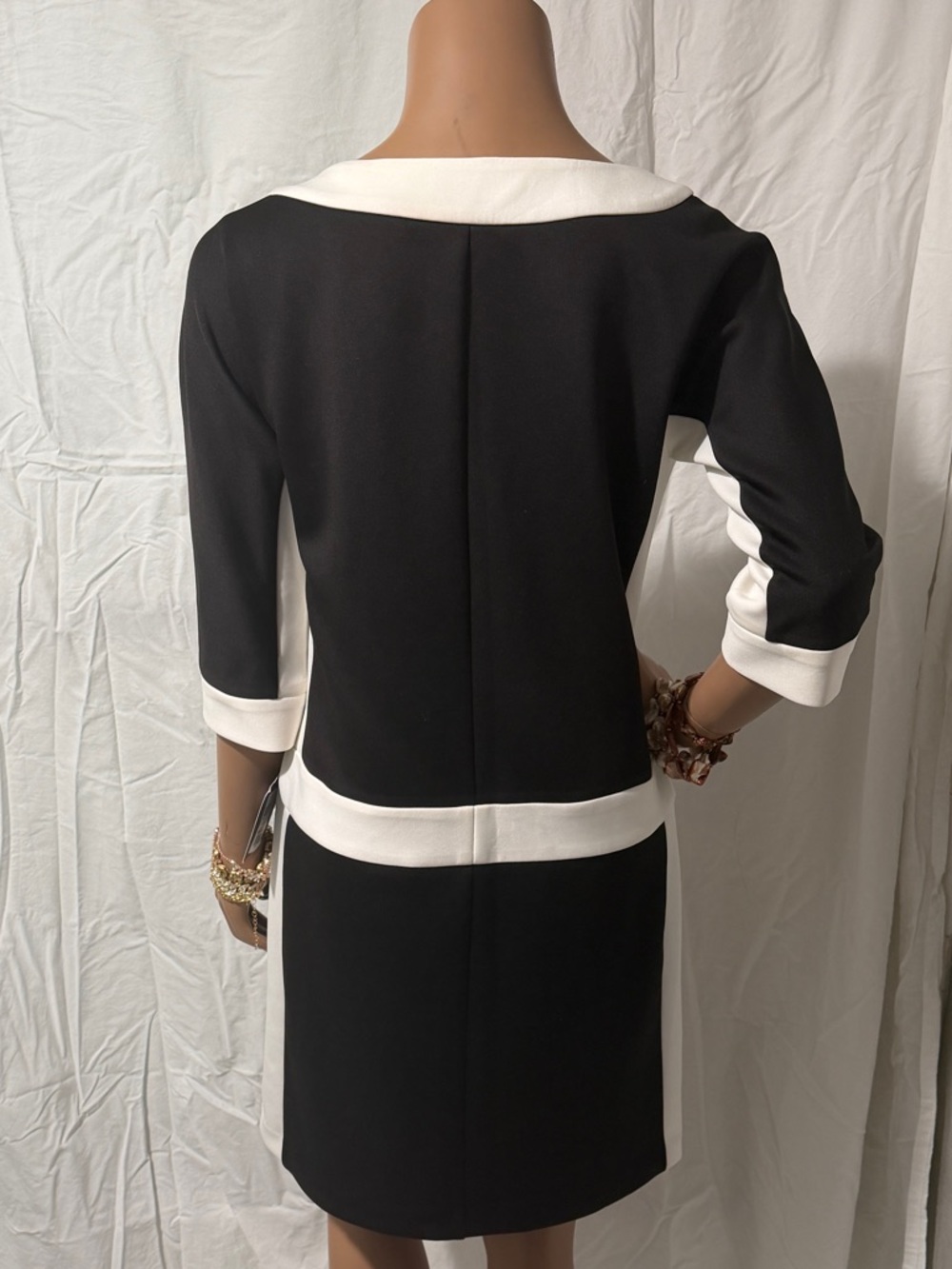 Ellen Tracy Black and White Long Sleeve Contrast Sheath Dress Dress has lining☑️ - Picture 3 of 8